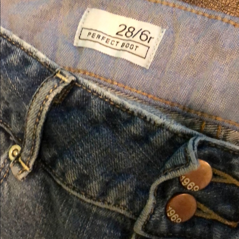 Gap jeans perfect boot size 28/6r - 2 available